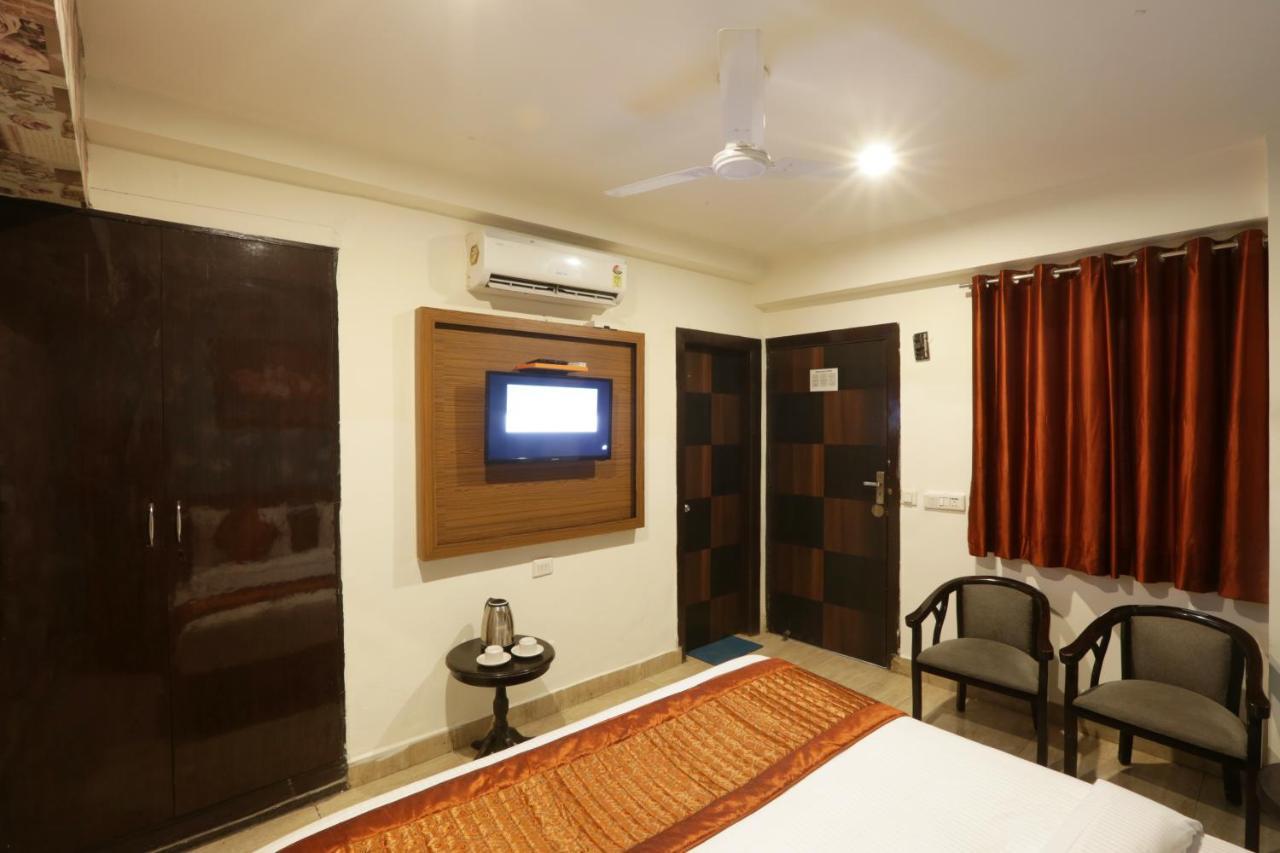 Hotel Edission View Neu-Delhi Exterior foto