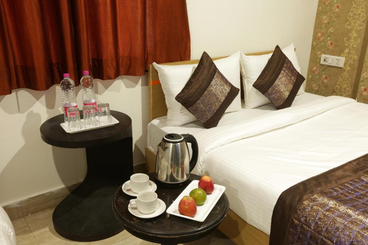 Hotel Edission View Neu-Delhi Exterior foto